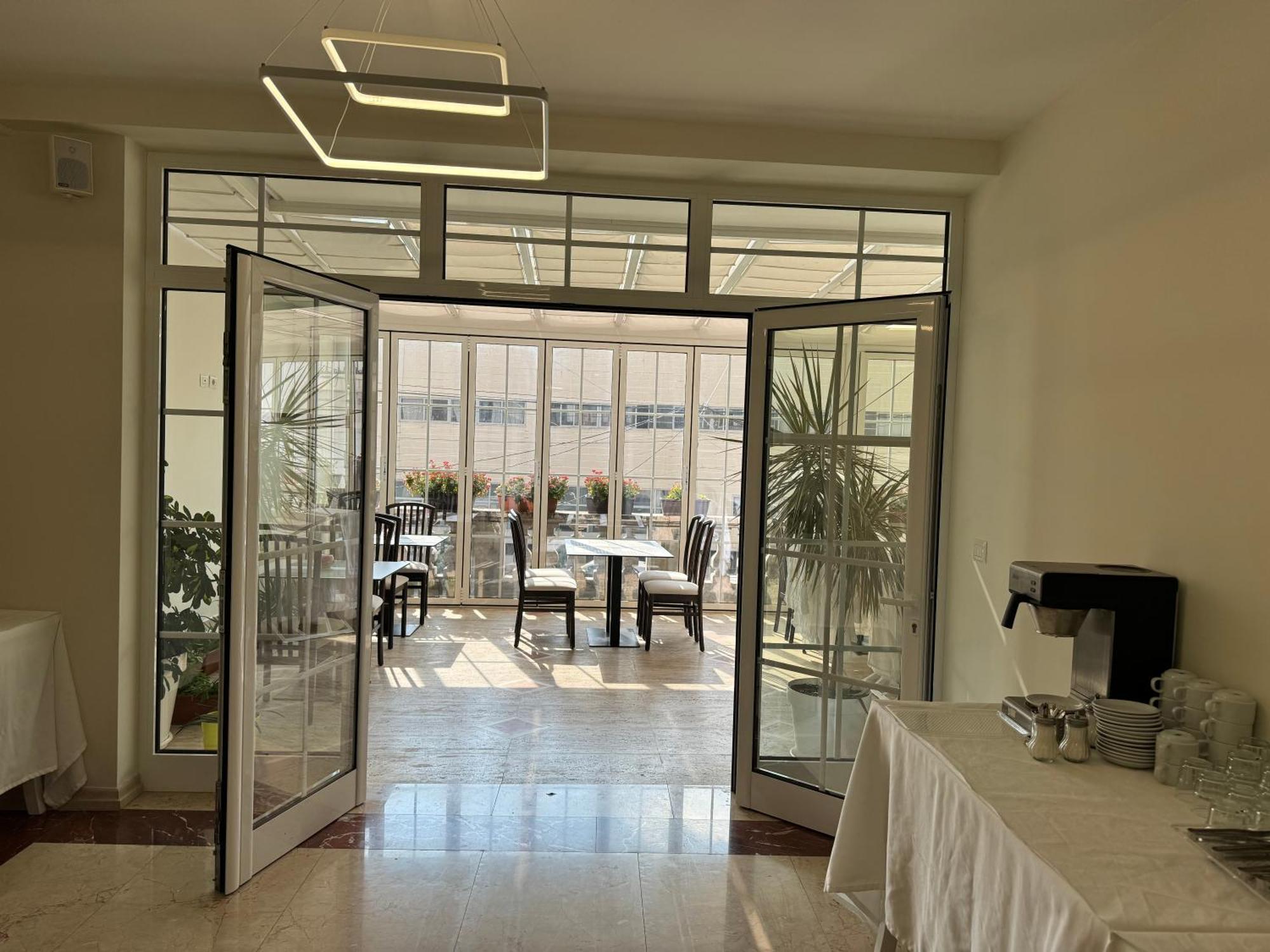 Mervin Hotel Krujë المظهر الخارجي الصورة