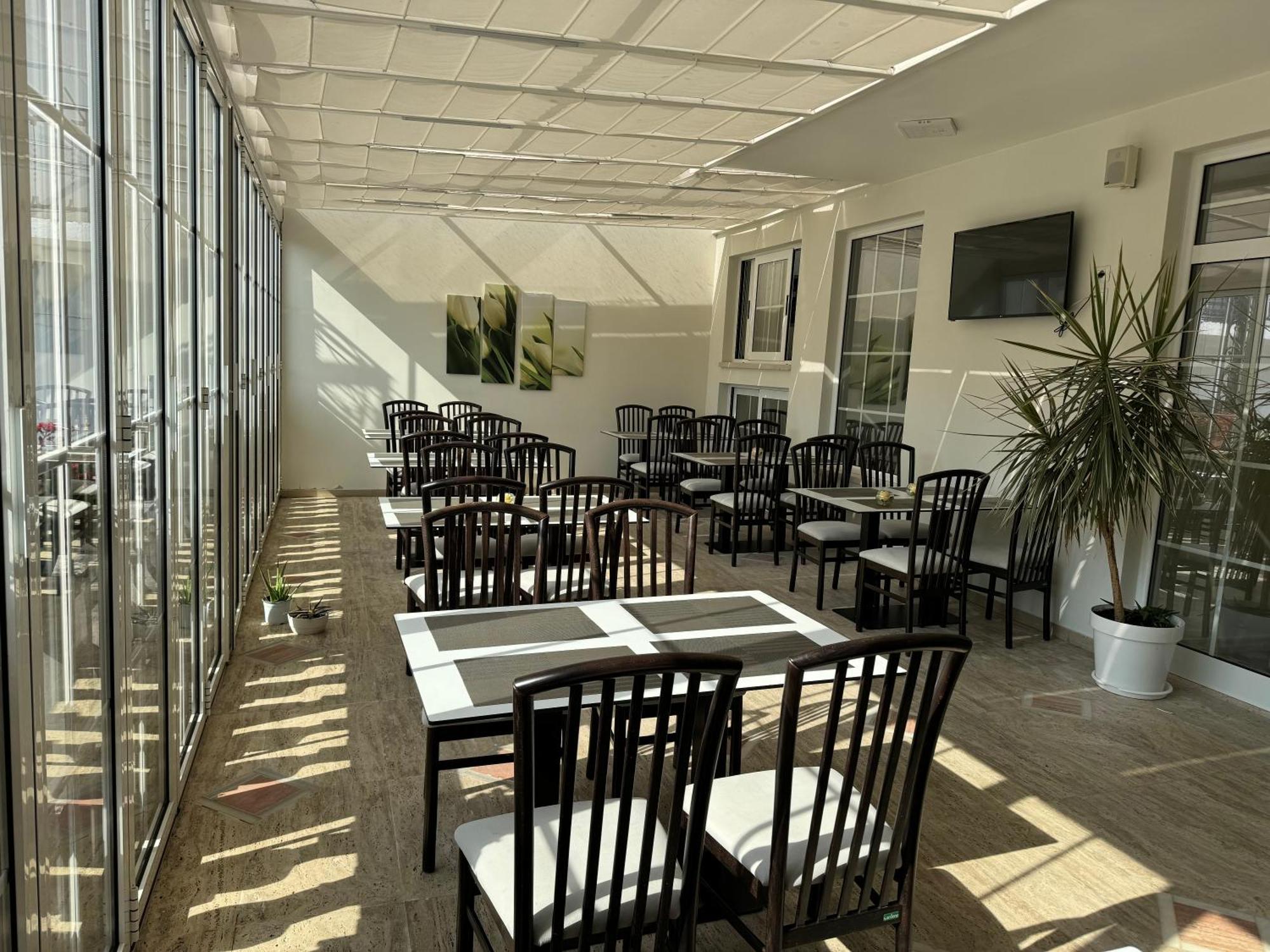 Mervin Hotel Krujë المظهر الخارجي الصورة