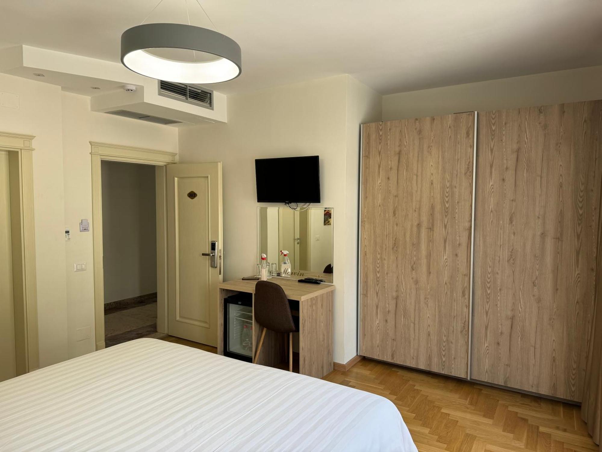 Mervin Hotel Krujë المظهر الخارجي الصورة