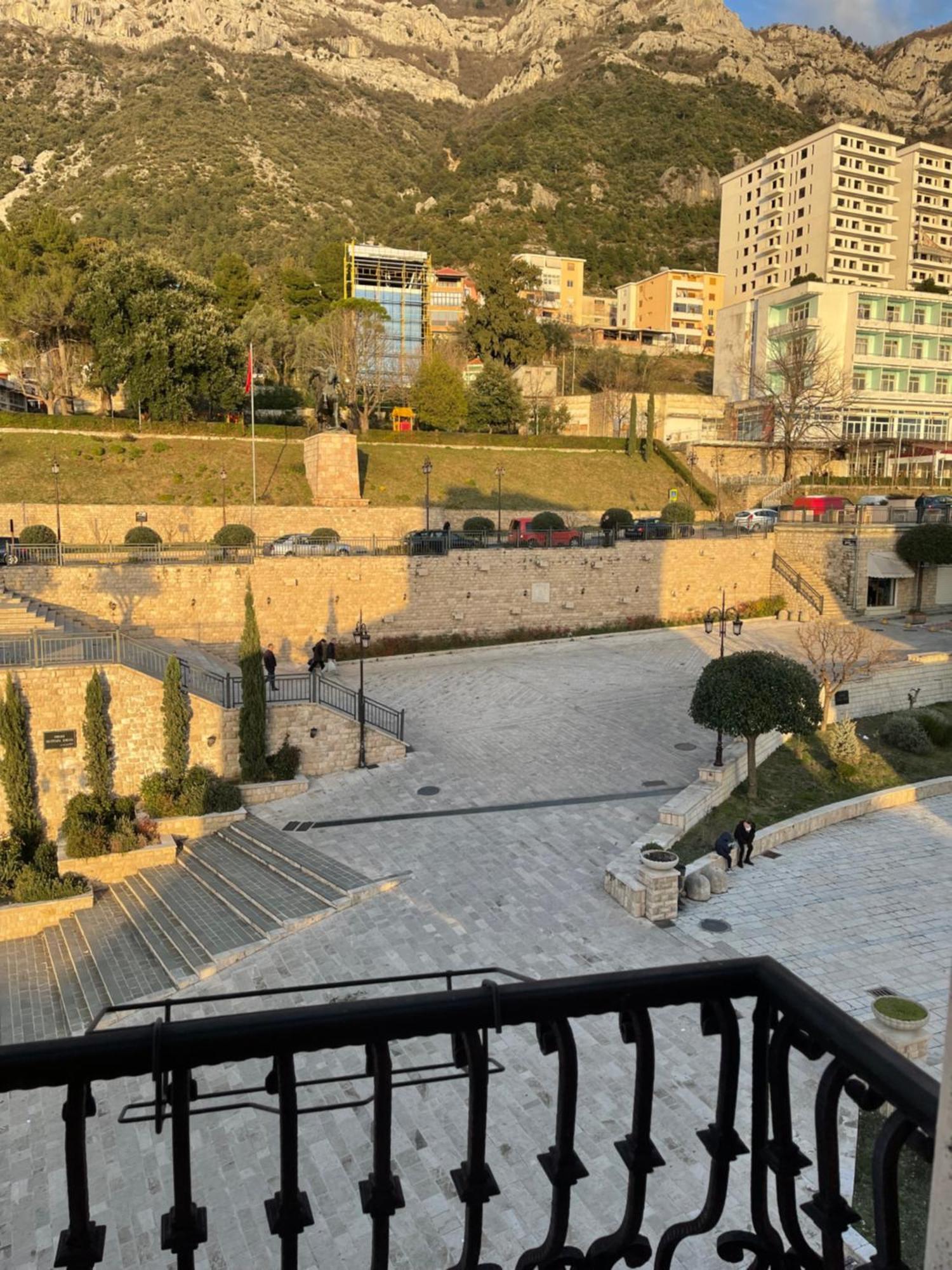 Mervin Hotel Krujë المظهر الخارجي الصورة