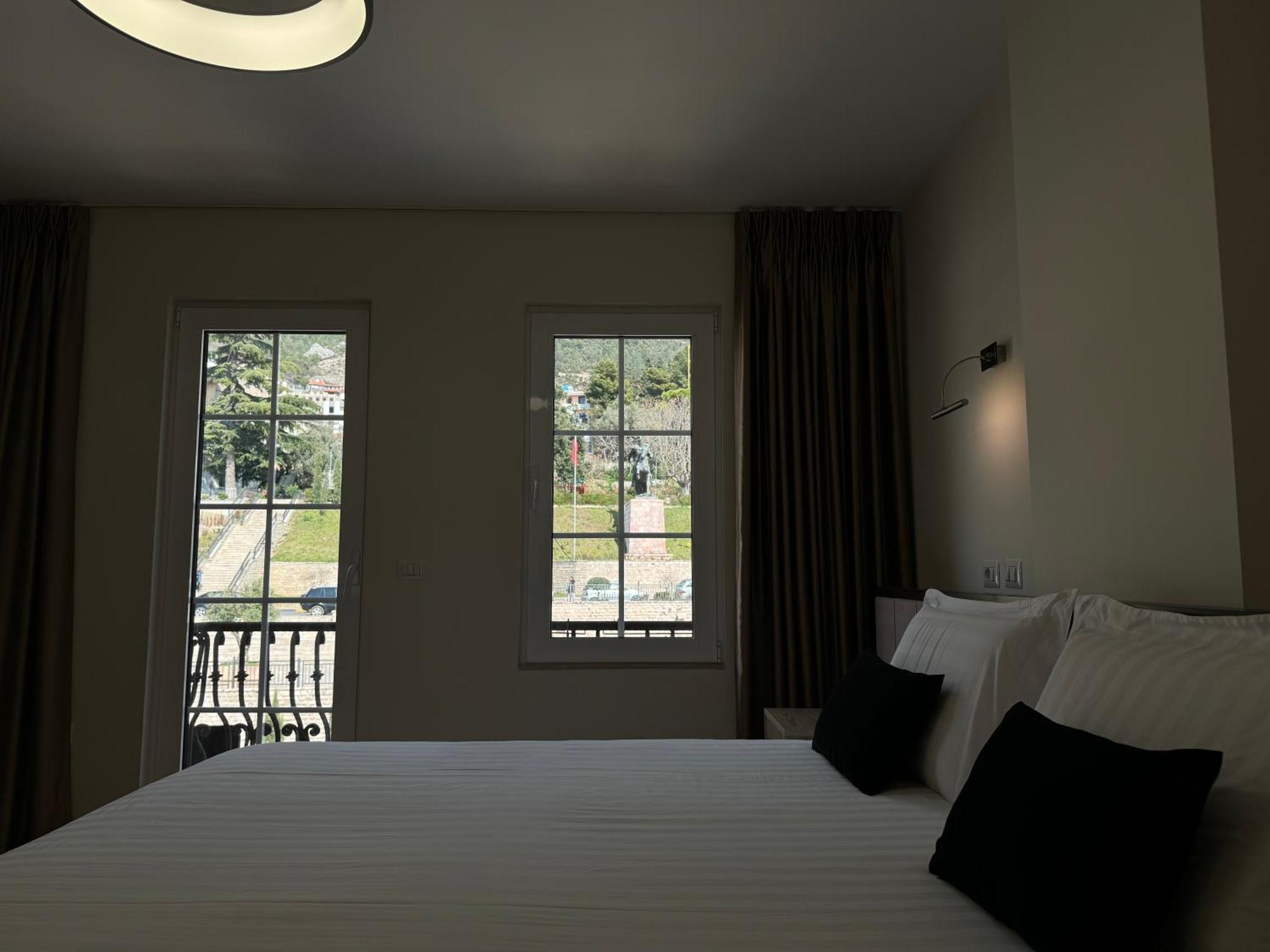 Mervin Hotel Krujë المظهر الخارجي الصورة