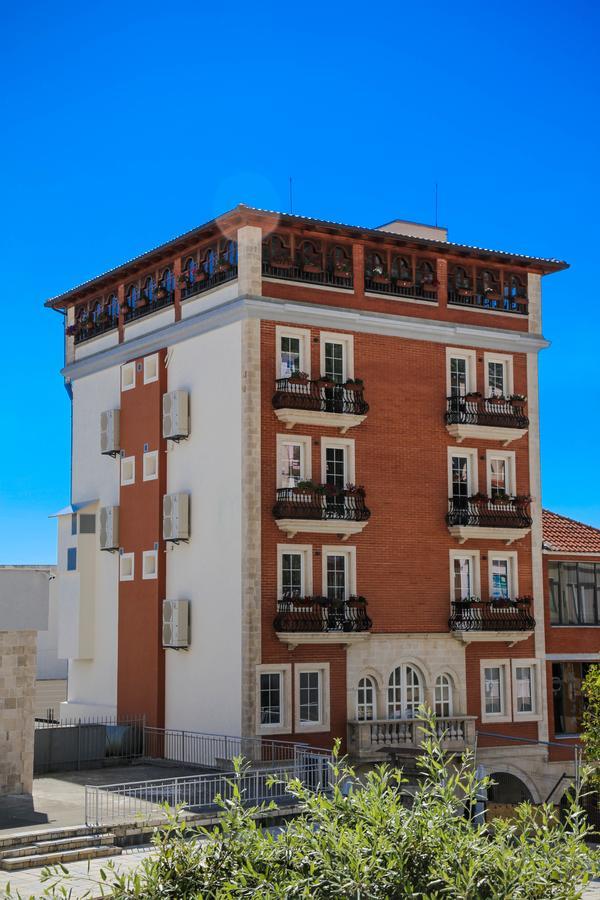 Mervin Hotel Krujë المظهر الخارجي الصورة